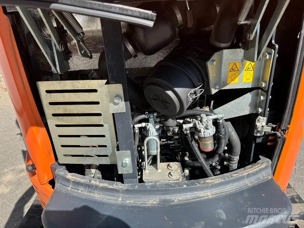 Hitachi ZX26U-6CR Mini bageri <7t