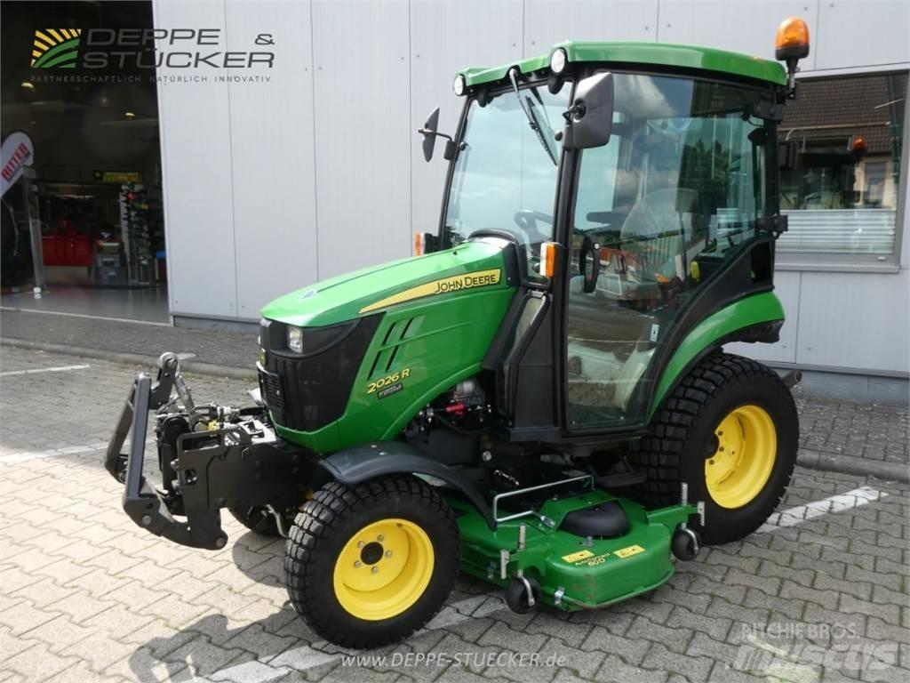 John Deere 2026R Kompaktni (mali) traktori