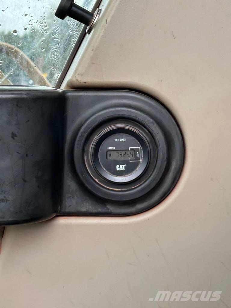 CAT 325 C LN Bageri gusjeničari