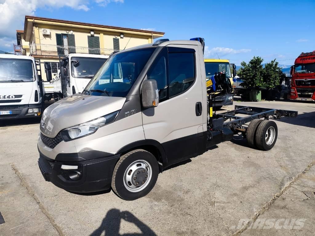 Iveco Daily 35-130 Kamioni sa kranom