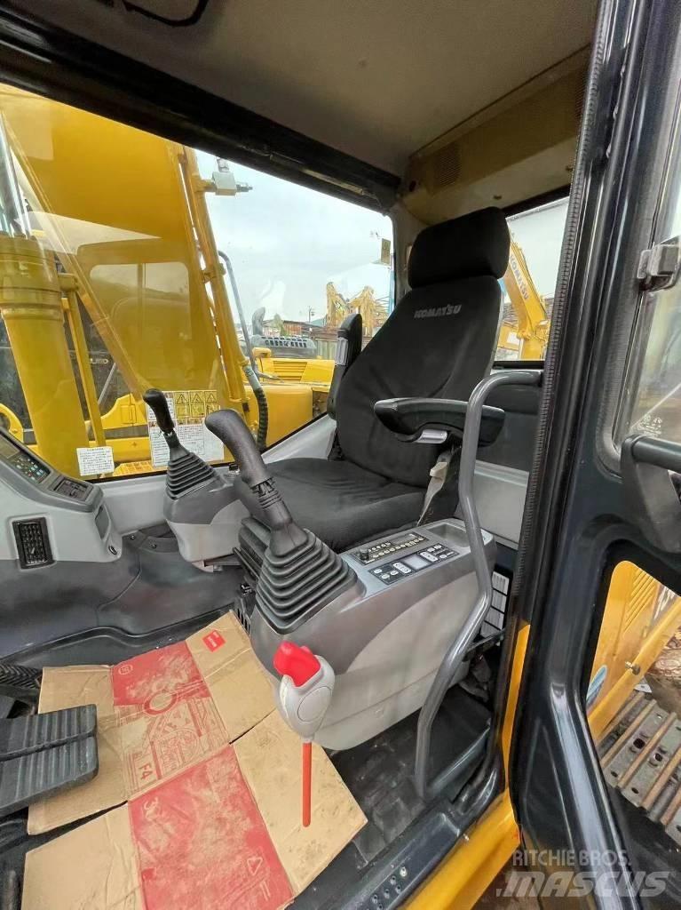 Komatsu PC 130-7 Bageri gusjeničari