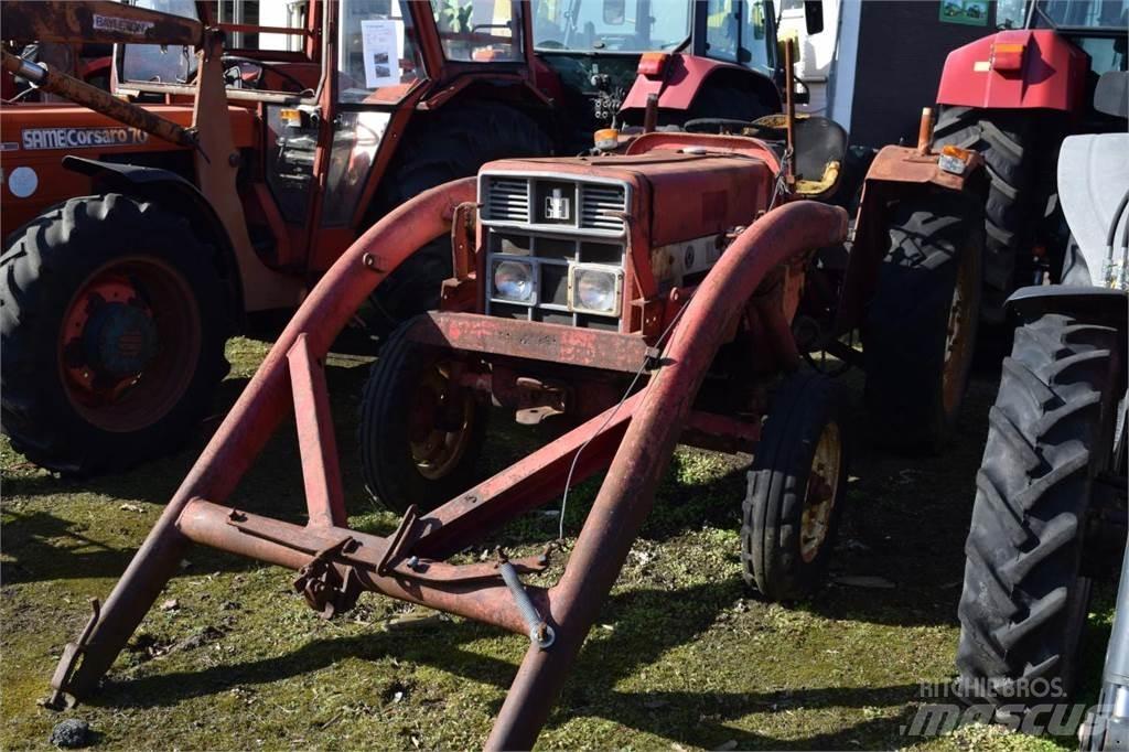 Case IH 383 Traktori