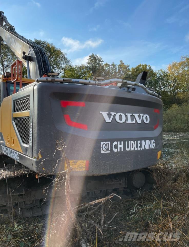 Volvo 250E LR Bageri gusjeničari