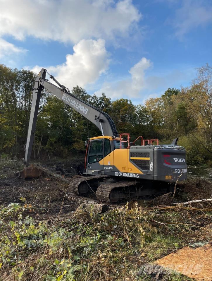 Volvo 250E LR Bageri gusjeničari