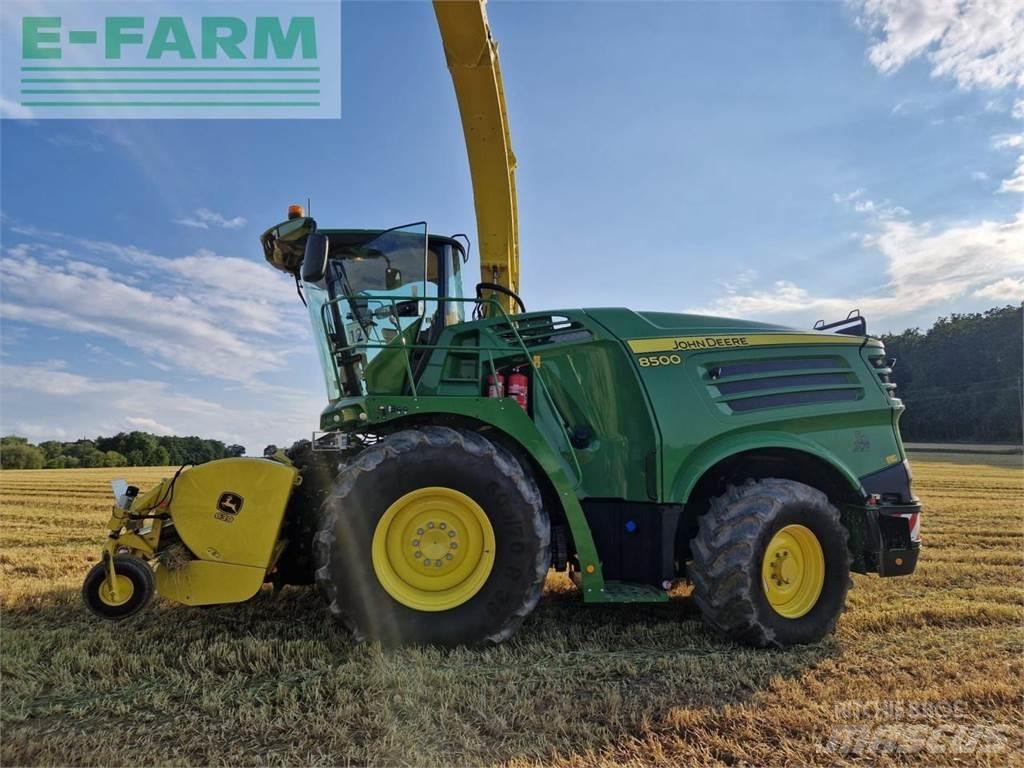 John Deere 8500 Strojevi za krmu na vlastiti pogon
