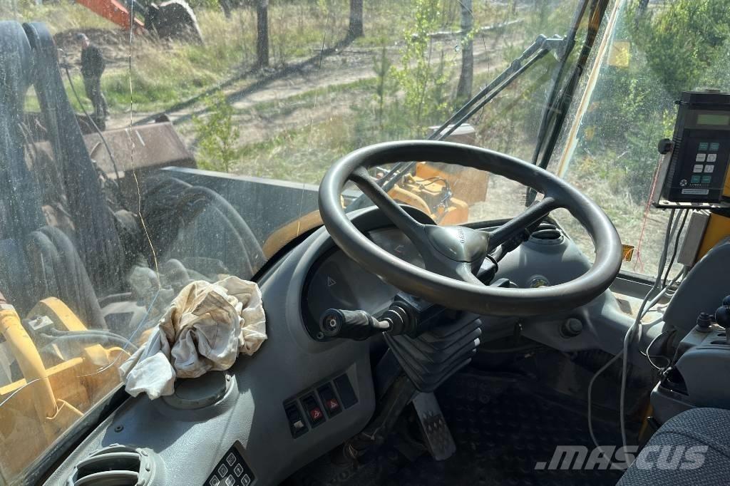 Volvo L 220 Utovarivači na kotačima