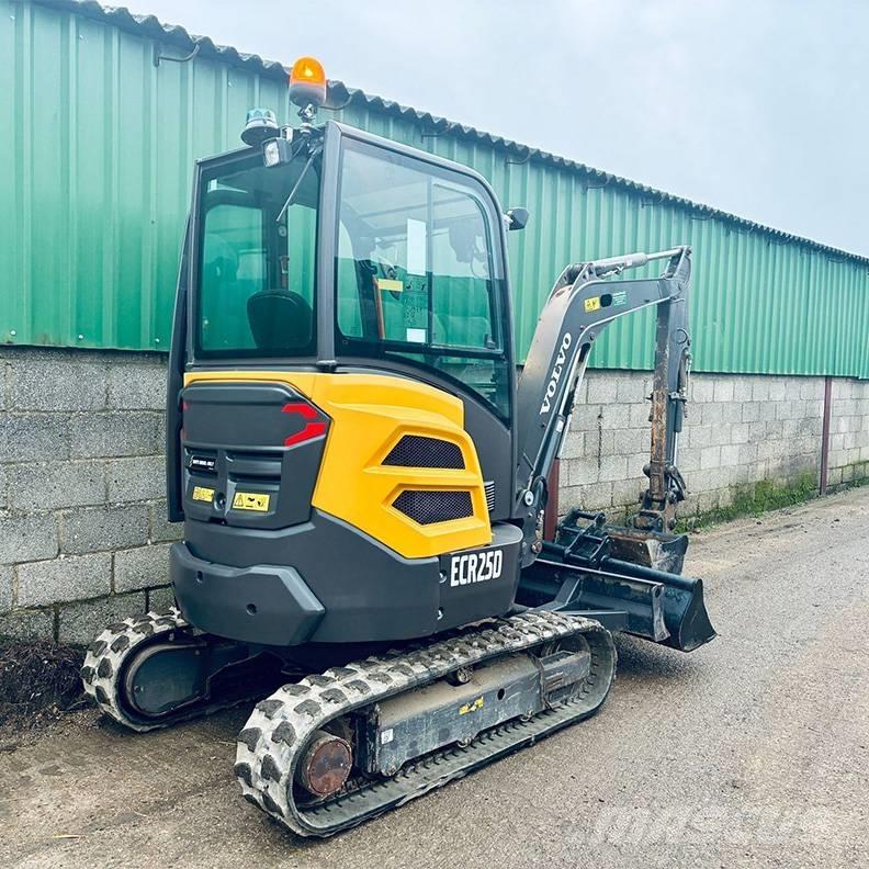 Volvo ECR25D Mini bageri <7t