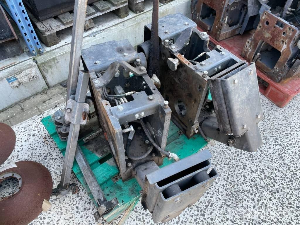 Bomag BF 700 C-2 Asfaltni finišeri