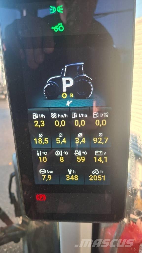 Valtra Q 305 Traktori