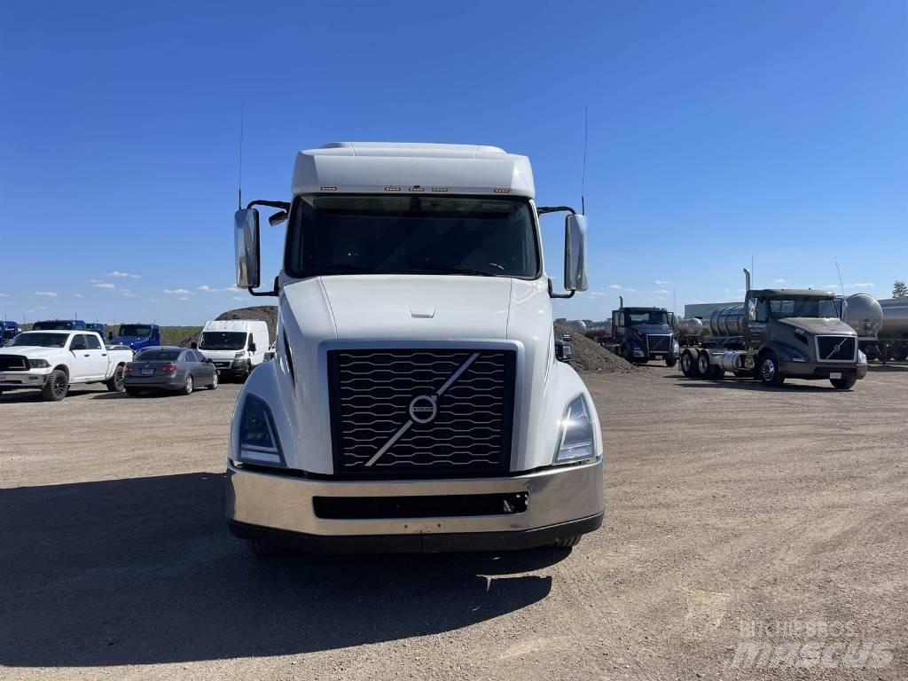 Volvo VNL 740 Traktorske jedinice
