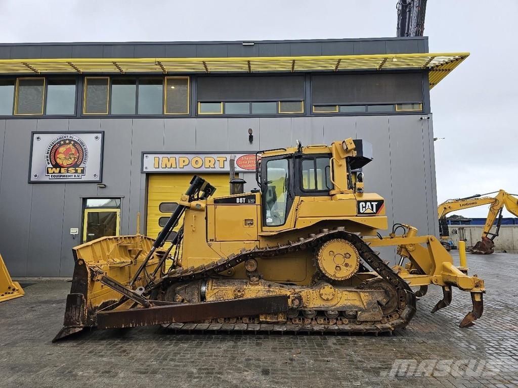 CAT D6T Buldožeri gusjeničari