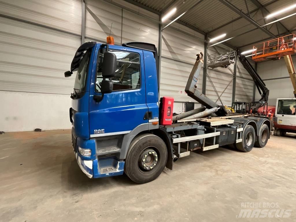 DAF CF 85.360 Rol kiper kamioni s kukama za dizanje