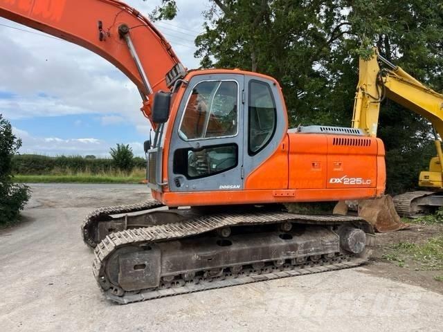 Doosan DX 225 LC Bageri gusjeničari