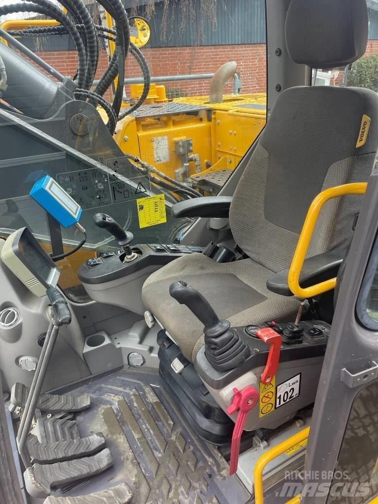 Volvo ECR235C Bageri gusjeničari