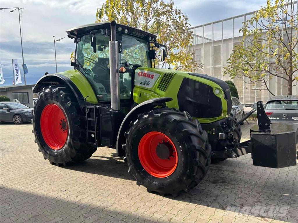 CLAAS Axion 830 Traktori