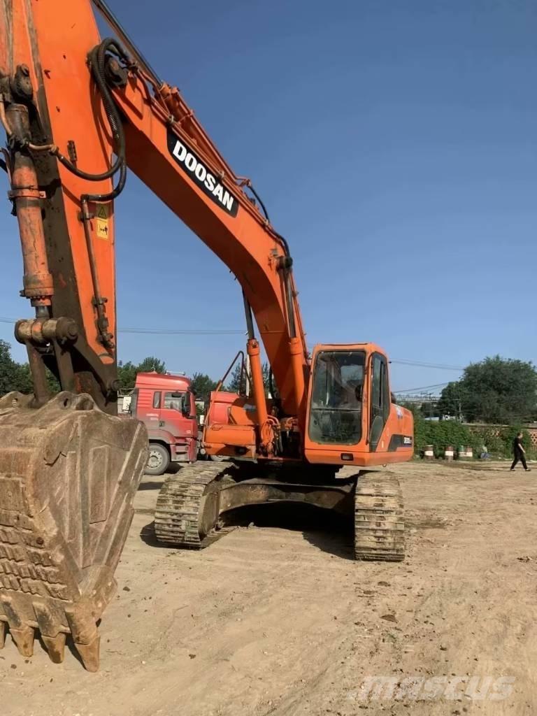 Doosan DH300 Bageri gusjeničari