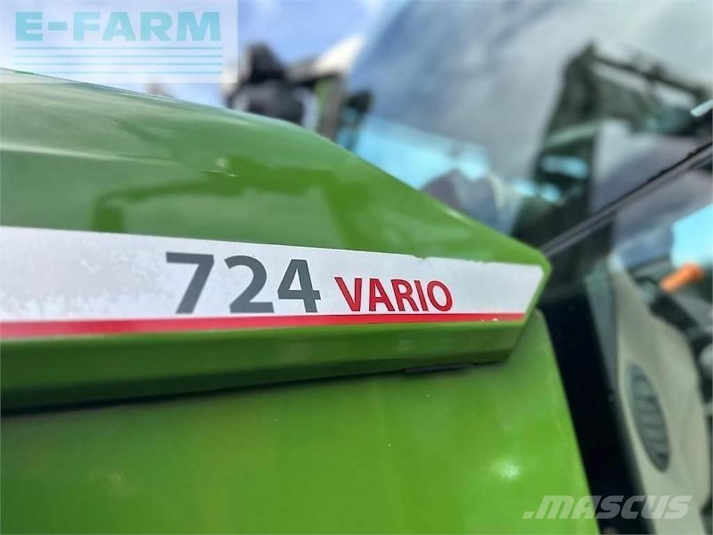 Fendt 724 Vario Traktori