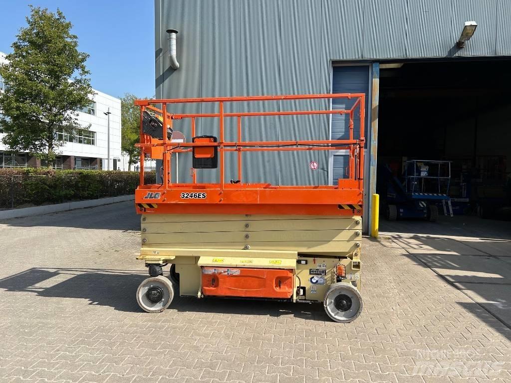 JLG 3246 ES Škaraste platforme