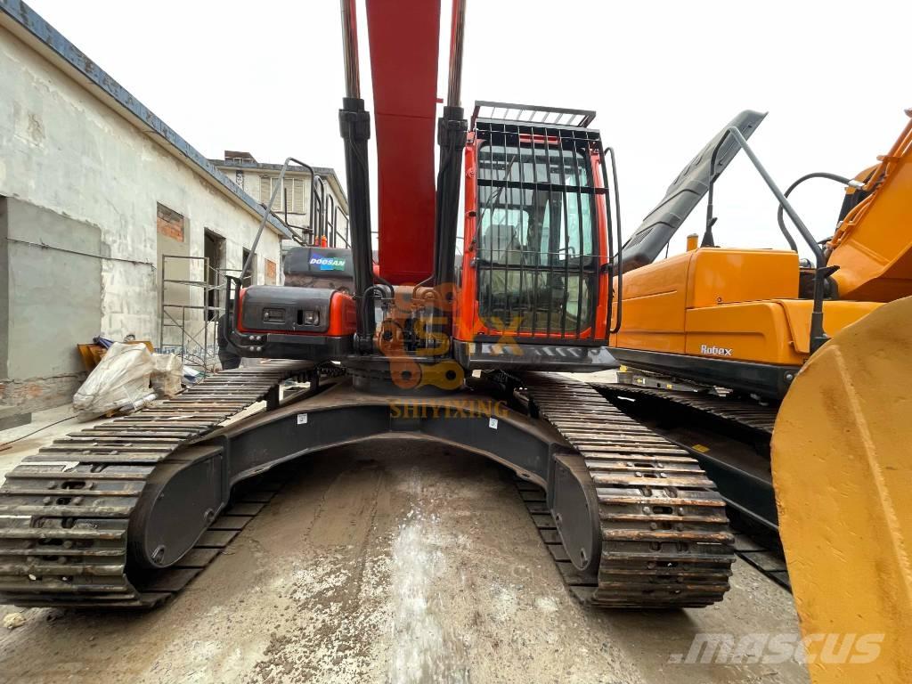 Doosan DX 300LC -9 Bageri gusjeničari
