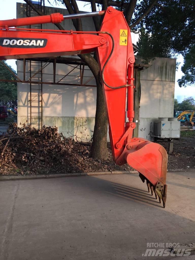 Doosan DH 150 W-7 Bageri na kotačima