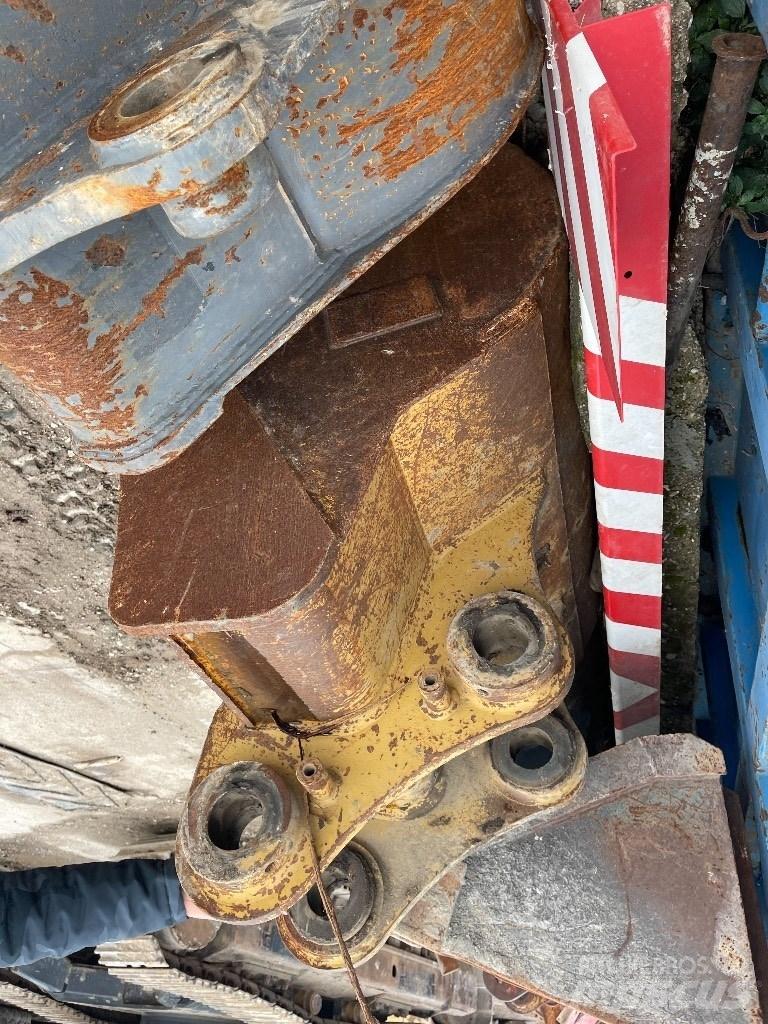 CAT 323 D Bageri gusjeničari