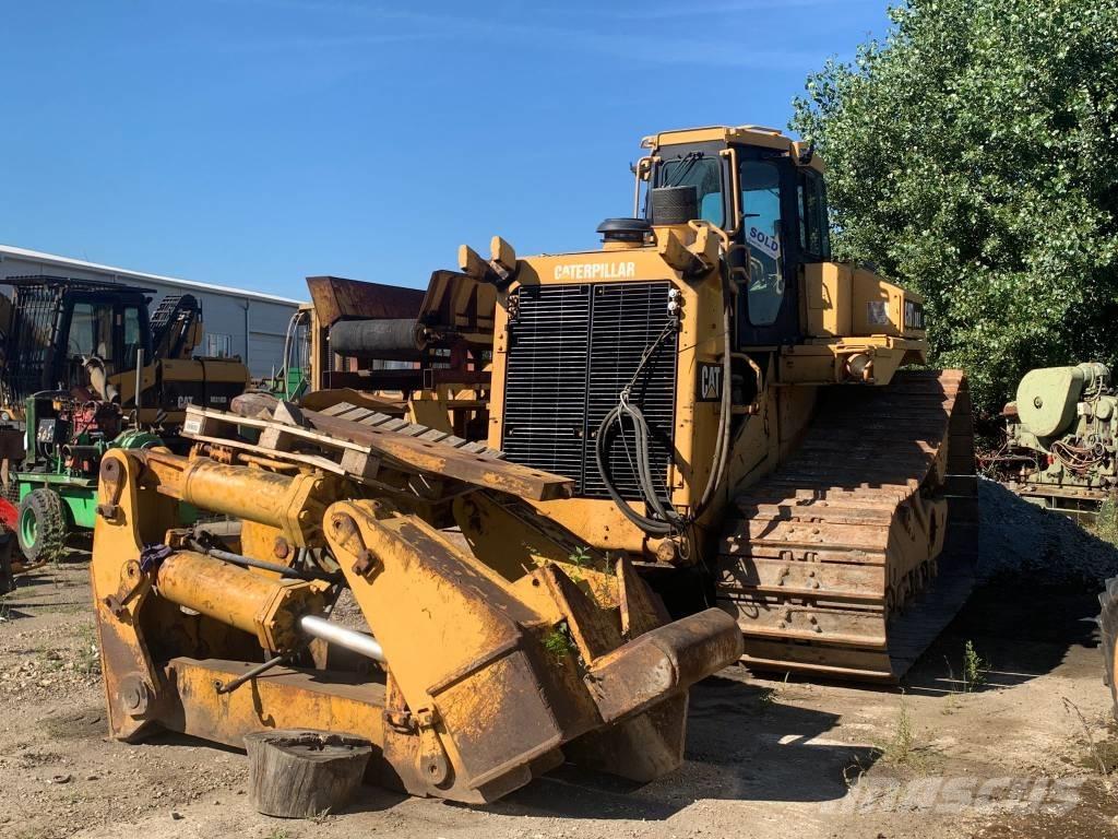 CAT D 8 L Buldožeri gusjeničari