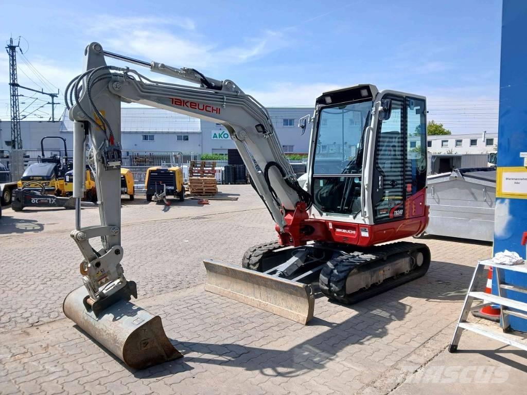 Takeuchi TB 240 DPF Mini bageri <7t