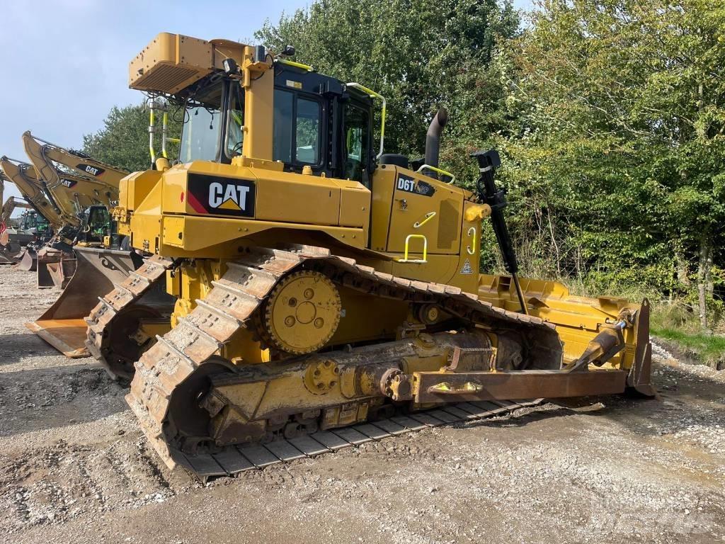 CAT D 6 T LGP D6T Buldožeri gusjeničari