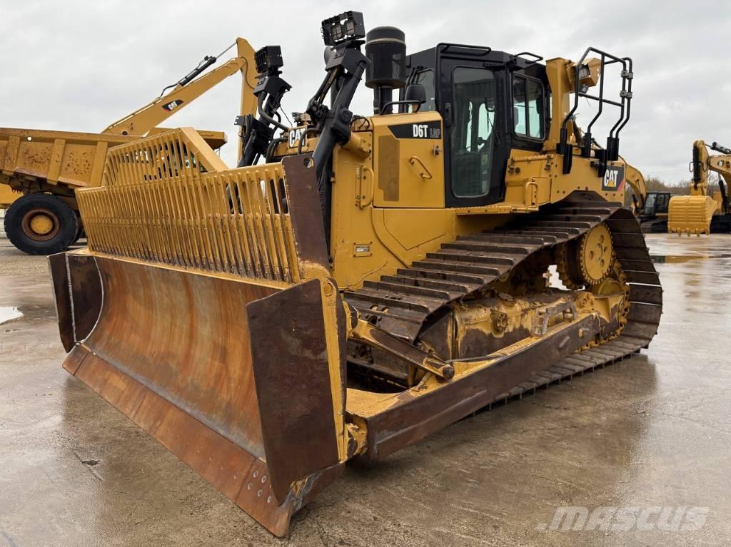 CAT D 6 T LGP Buldožeri gusjeničari