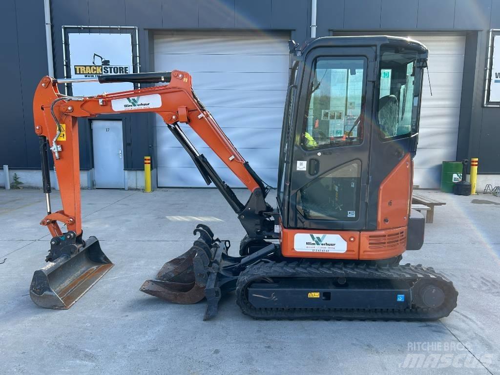 Hitachi ZX 26 U-6 Mini bageri <7t