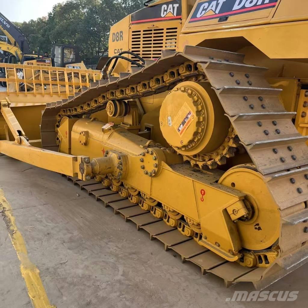 CAT D 8 R Buldožeri gusjeničari
