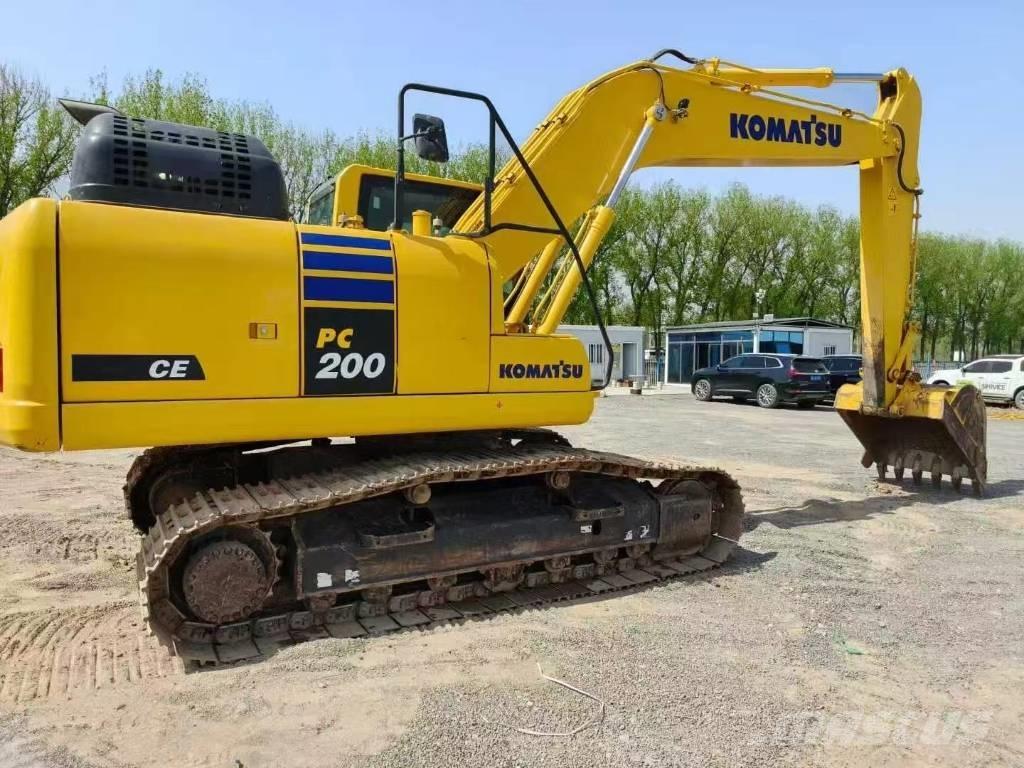 Komatsu PC 200-11 Bageri gusjeničari