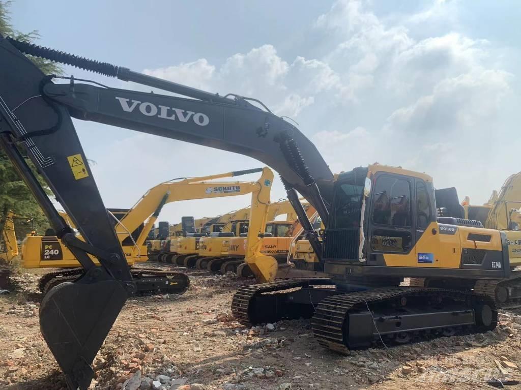 Volvo EC 240 Bageri gusjeničari