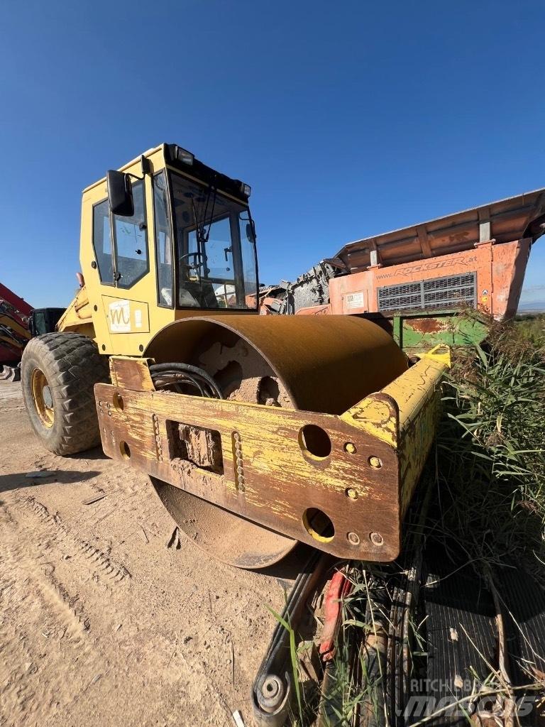 Bomag BW 211 D-3 Valjci sa jednim bubnjem