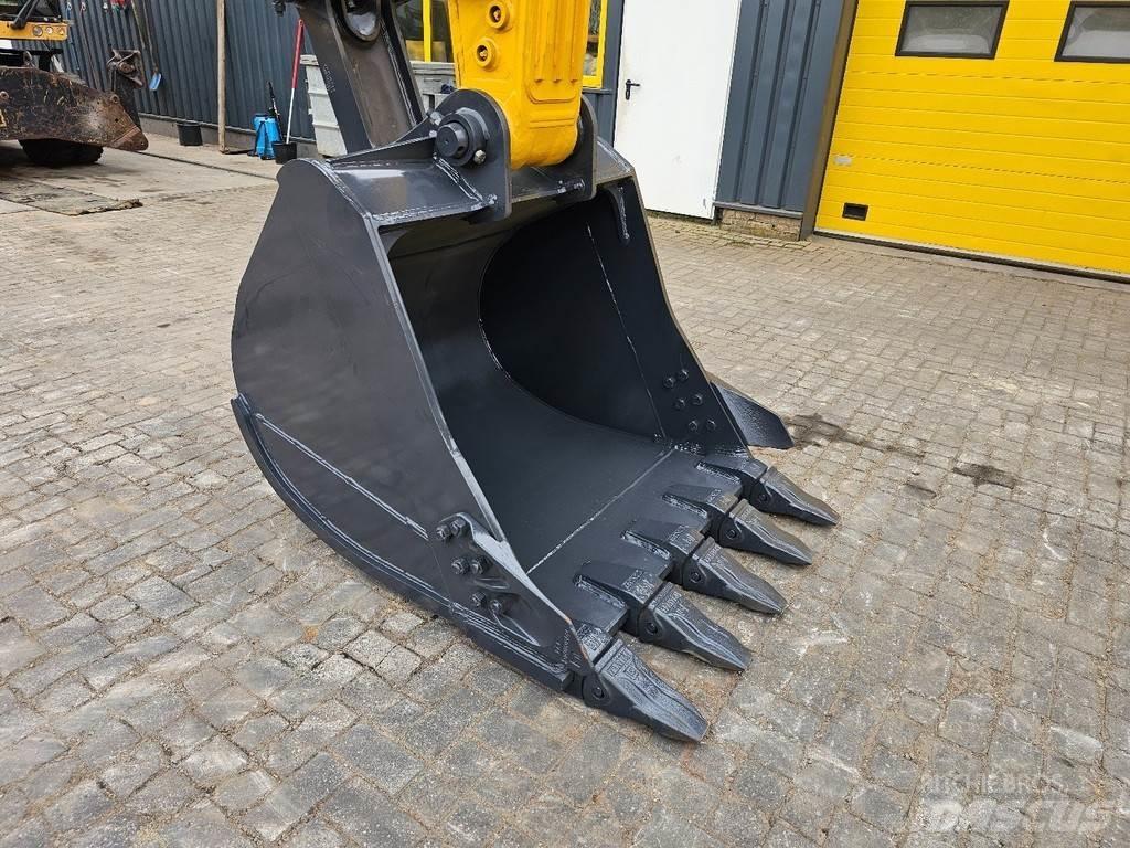 LiuGong CLG 922E Bageri gusjeničari