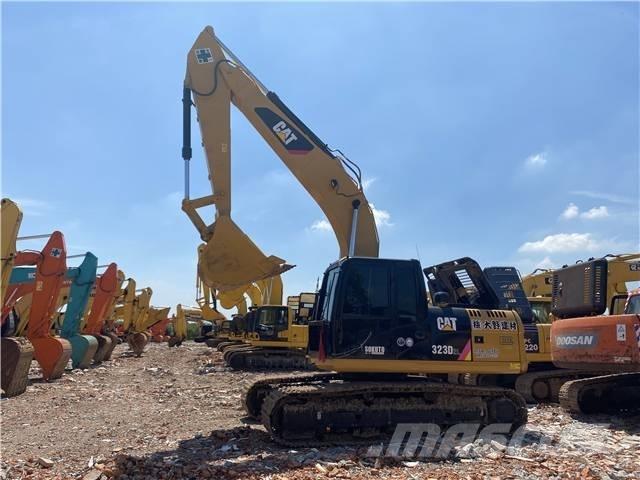 CAT 323D2L Bageri gusjeničari