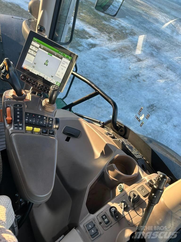 John Deere 6250 R Traktori