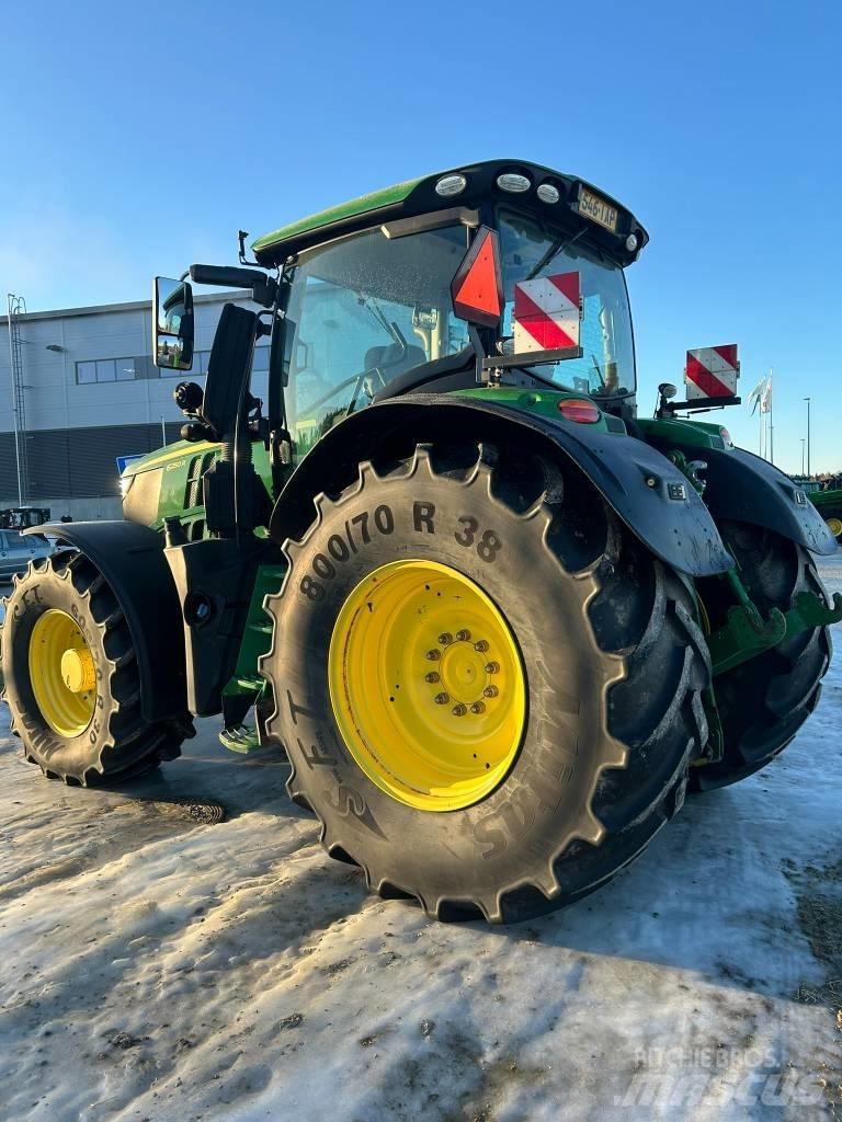 John Deere 6250 R Traktori