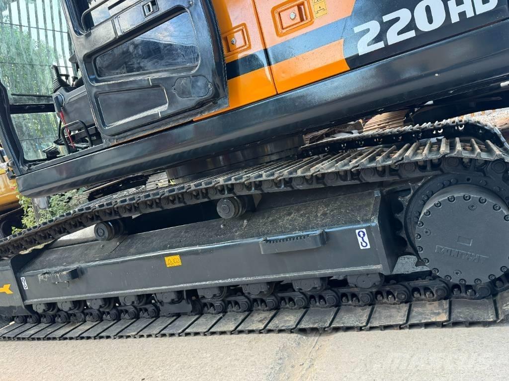 Hyundai 220HX Bageri gusjeničari