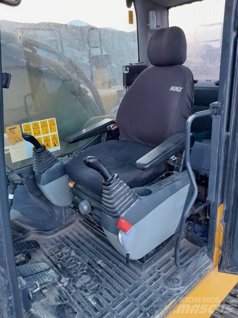 Komatsu PC390LC-8 Bageri gusjeničari
