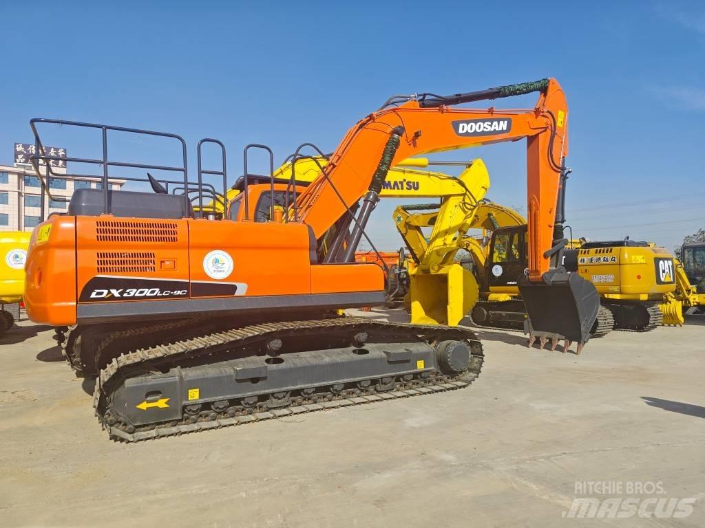 Doosan DX 300 Bageri gusjeničari