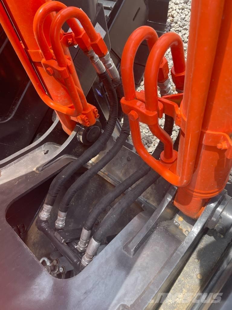 Hitachi ZX 200 Bageri gusjeničari