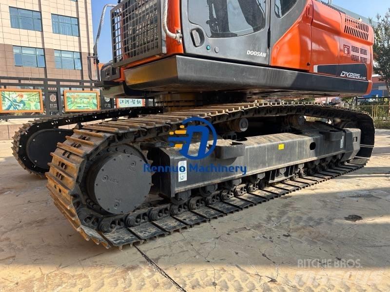Doosan DX 225 LC-9C Bageri gusjeničari