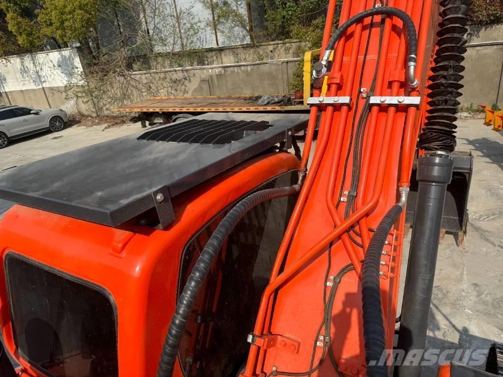 Doosan DX 225 LC Bageri gusjeničari