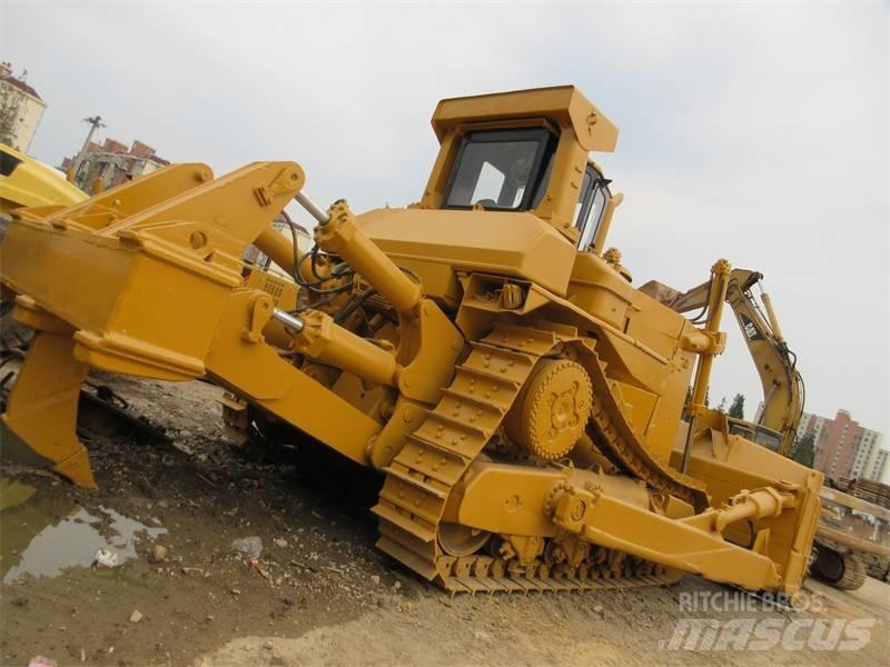 CAT D 10 Buldožeri gusjeničari