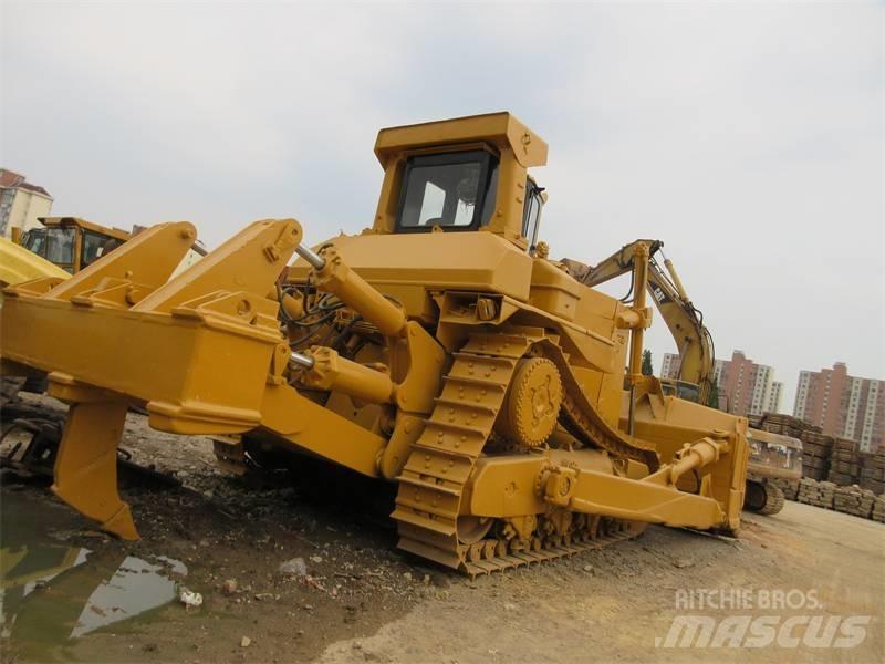 CAT D 10 Buldožeri gusjeničari