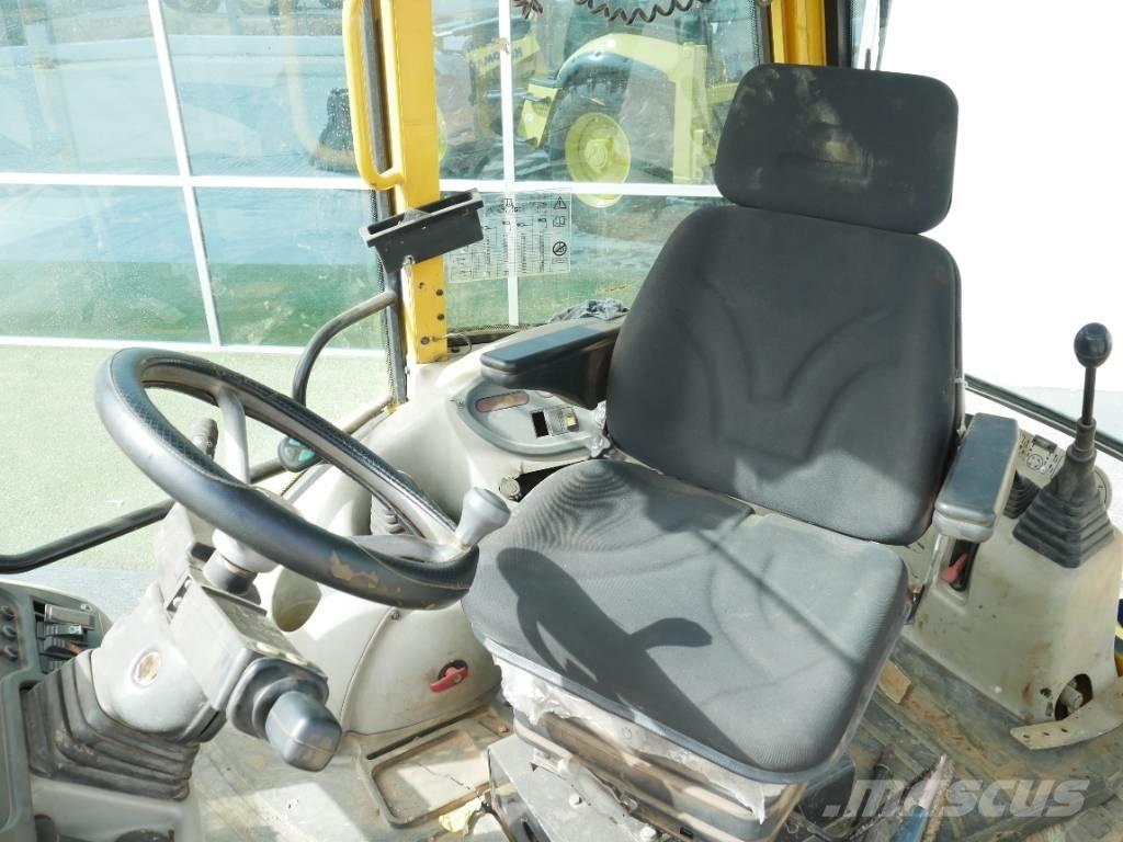 Komatsu WB 97 S-2 Utovarni rovokopači