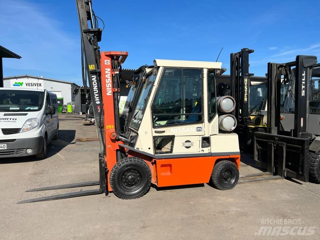 Nissan PH02A25U Plinski viličari