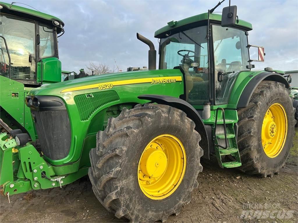 John Deere 8420 Traktori