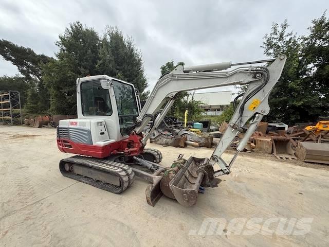 Takeuchi TB 235 Mini bageri <7t